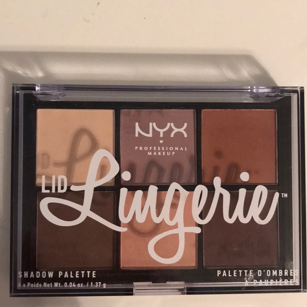 eyeshadow palette